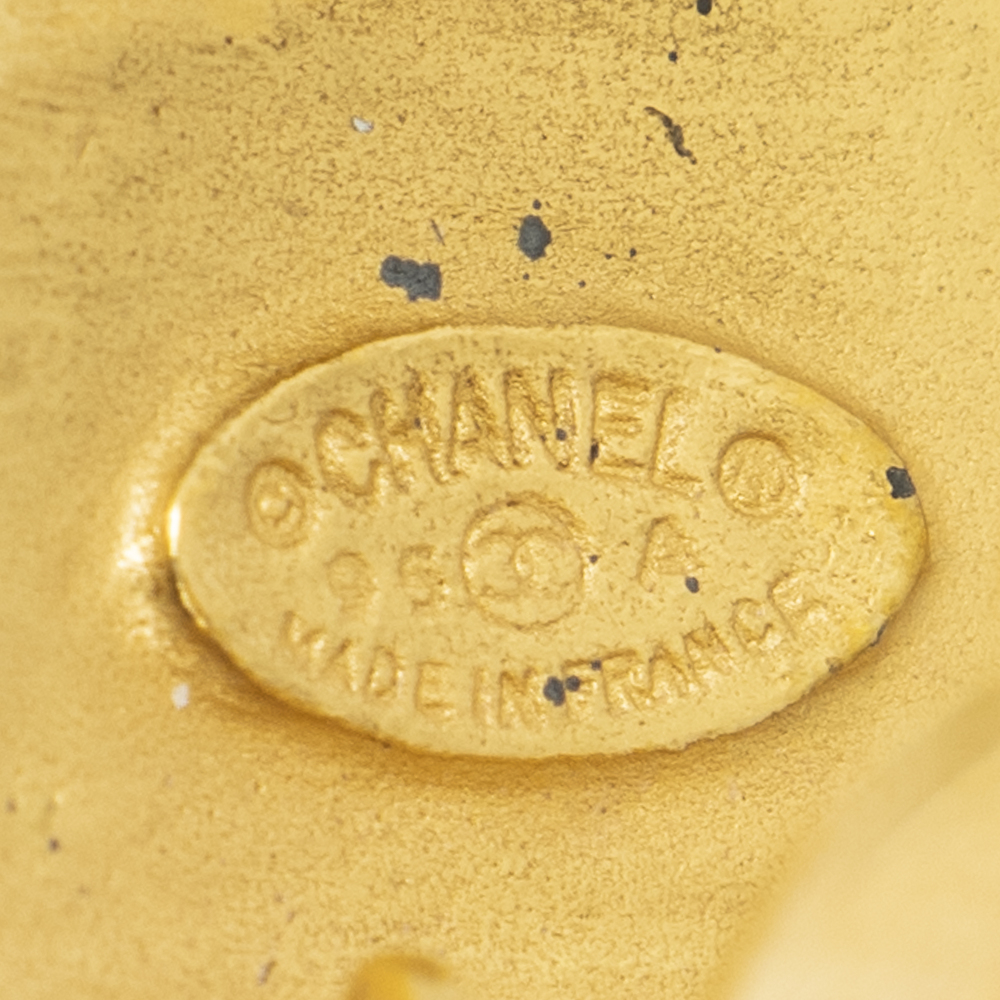 Chanel CC Diamond Clip On Earrings - Picture 3 of 3